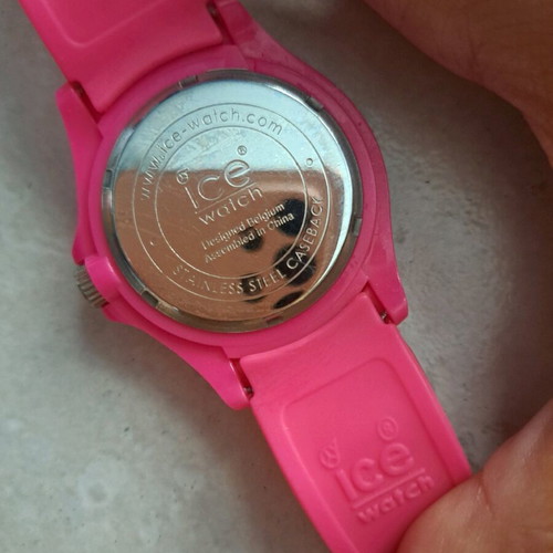 Pink watch like new without battery