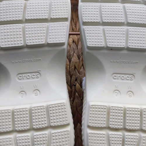Crocs Stomp Shorty Boot like new, beige, size 39-40