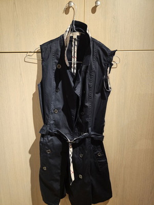 Burberry dress used with buttons and belt, black, girls 11-12 years