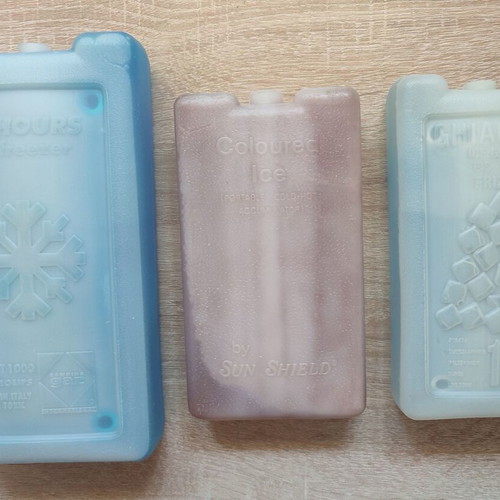 Set of 3 ice packs for portable cooler like new