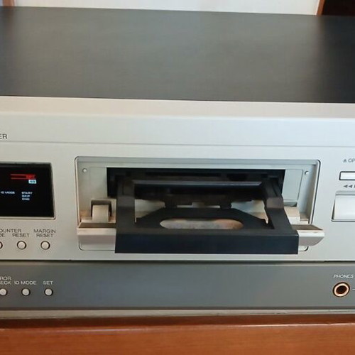 Fostex D5 Digital DAT Master Recorder like new