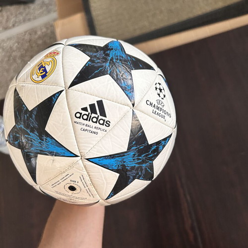 Champions League 2018 Authentic Collectible Football Ball like new