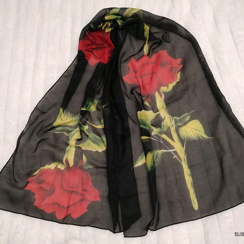 Scarf with roses like new, black and red