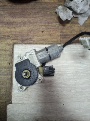 Mercedes E-Class W211 front right window regulator used, A2118203042