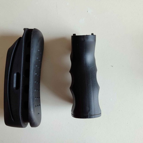 Airsoft AK ergonomic grip and butt pad like new CYMA