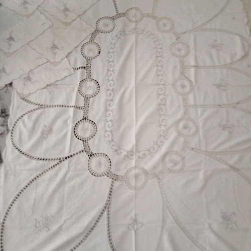 Tablecloth with napkins like new, cotton, light beige