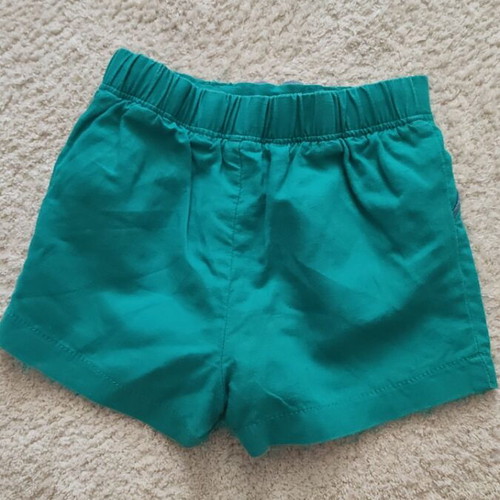 Adjustable girl's shorts 18 months like new