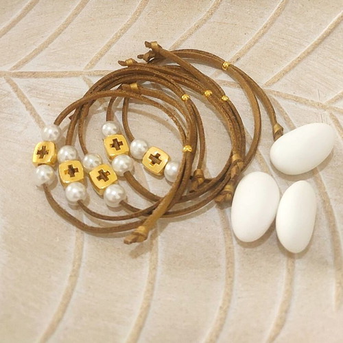 Martyrika bracelets new, pack of 50 with suede leather gold bronze color