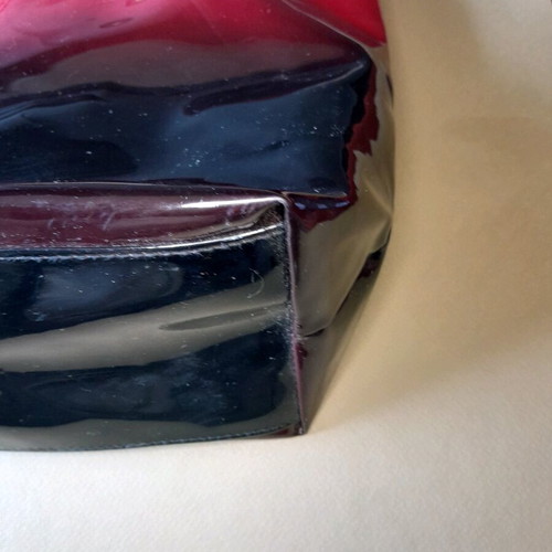 Elisabeth Arden patent leather shoulder bag like new, black and red