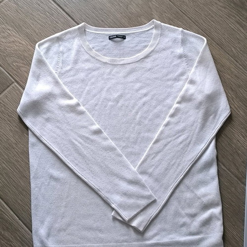 Women's thin sweater white like new, size XL