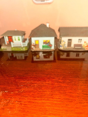 H0 Plastic Houses Used, Set of 3 for Train Diorama