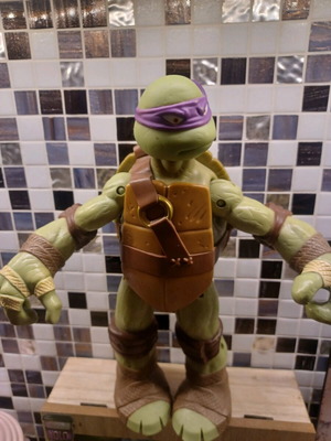 Donatello figure used 26cm