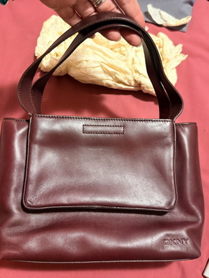 DKNY vintage leather baguette bag burgundy, like new