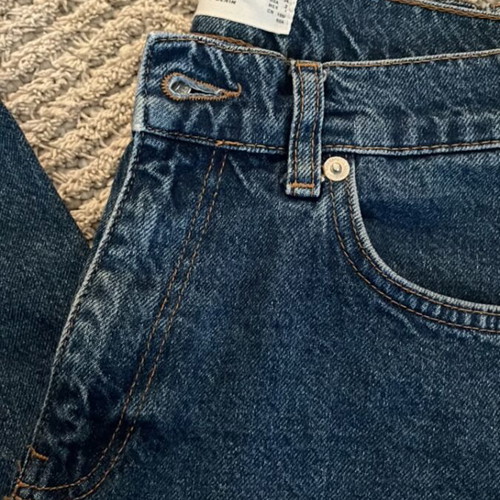 Mango mom style jean blue size XS like new