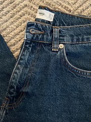 Mango mom style jean blue size XS like new
