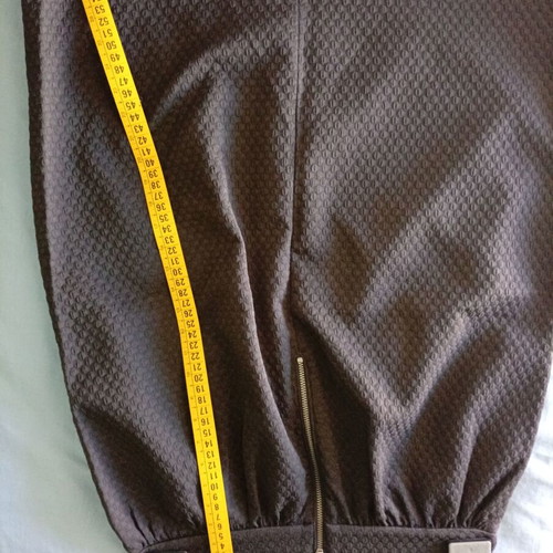 Sisley mini skirt size 40 black like new with pleats and pockets