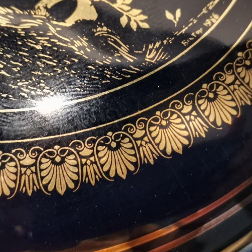 Porcelain jewelry box used with 24k gold, vintage