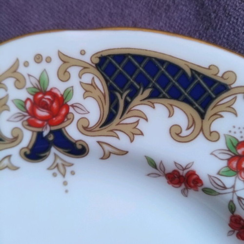 Vintage porcelain plates set of 4 Duchess Westminster from England like new