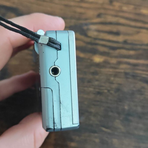 Kchibo KK-521 FM/AM pocket radio