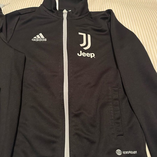 Adidas Juventus kids tracksuit set like new, size 9-10