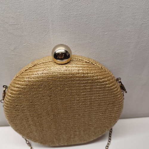 4queens round shoulder bag new, gold color