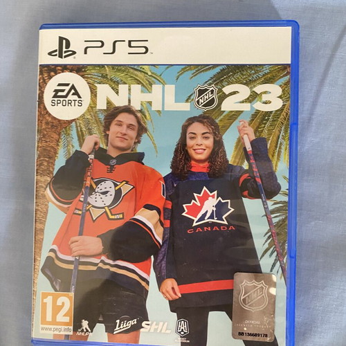 NHL 2023 PS5 game like new