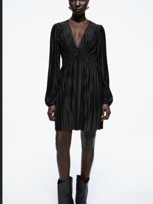 Zara dress new with tag, black, size S
