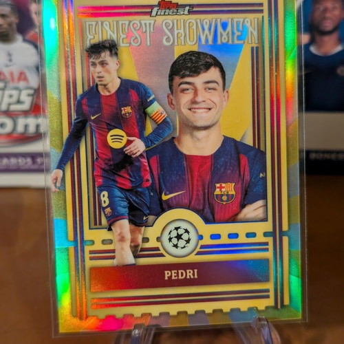 2025-26 Topps Finest UCC Pedri Finest Showmen card like new
