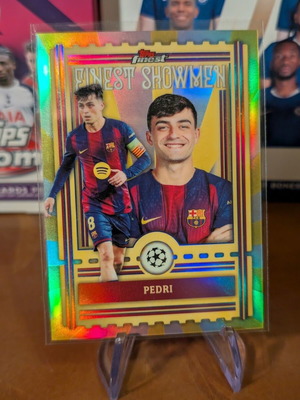 2025-26 Topps Finest UCC Pedri Finest Showmen card like new