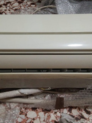 A/C inverter Hitachi used, functional