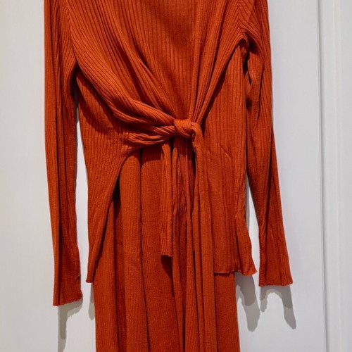 Tailor Made rib knit set blouse and pants like new, orange