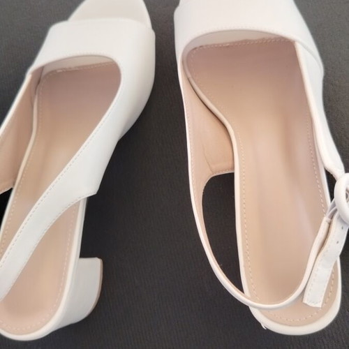 Women's white sandals like new, size 41