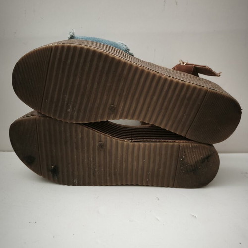 Flatform sandals Ideal Shoes like new, size 41, blue and brown