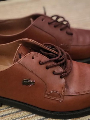 Lacoste leather classic brown shoes size 45 like new