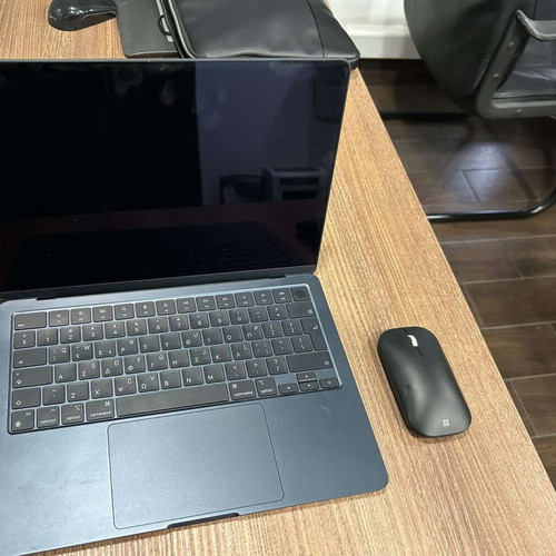 MacBook Air M2 2022 like new, 13.6-inch, macOS, silver