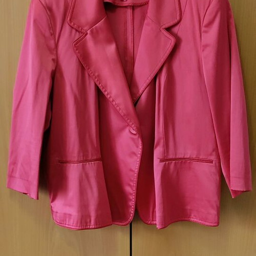 Satin jacket red like new, size XXL