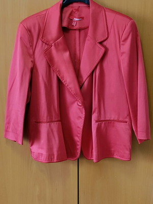 Satin jacket red like new, size XXL