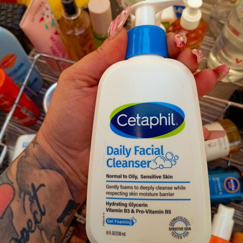 Cetaphil Daily Facial Cleanser 236 ml new