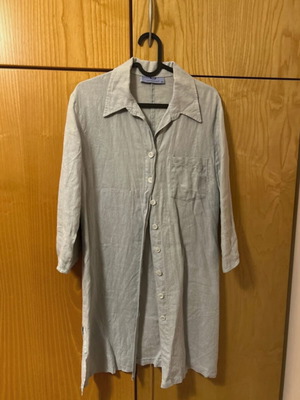 Linen dress like new, light blue, three-quarter sleeves, buttons