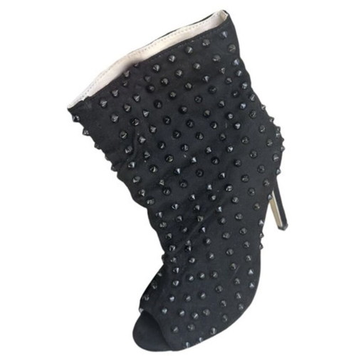 Boots with rhinestones used, black suede with studs
