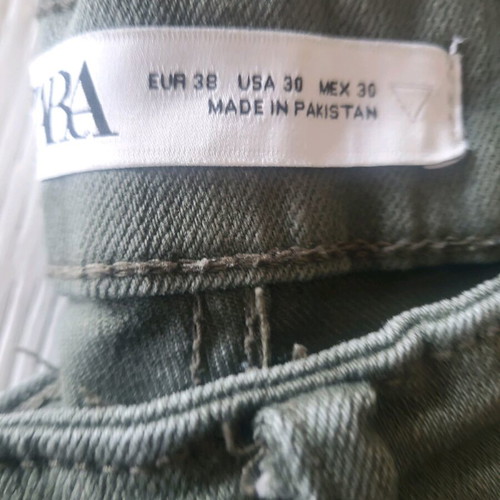 Zara green slim fit pants with pockets like new