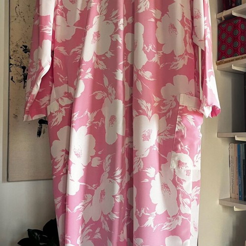 Non-iron tunic like new, white and pink, size L