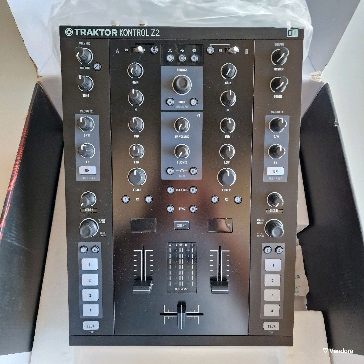 DJミキサー 楽器DJ機器※即購入者のみ DJミキサー TRAKTOR KONTROL Z2 - DJミキサー