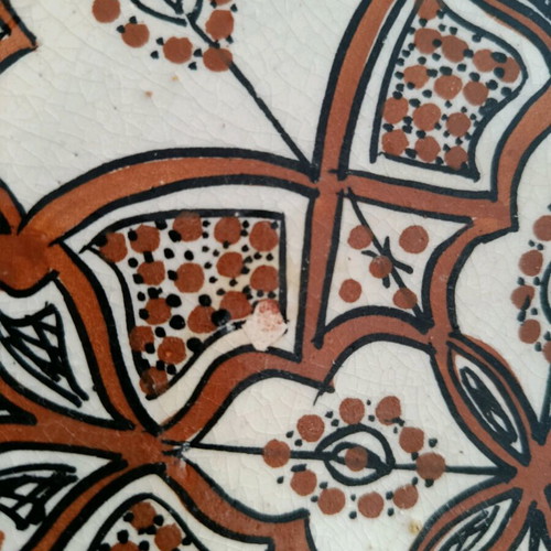 Ceramic plate like new, diameter 25 cm, possibly North African origin