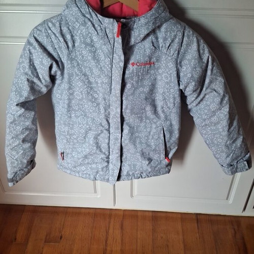 Columbia kids jacket like new, silver, ages 7-8