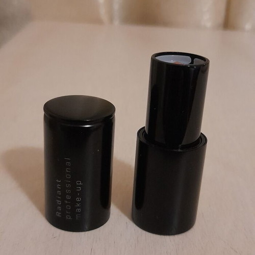 Radiant Professional Make-up Advanced Care Lipstick Velvet VL 04 Sandstone like new