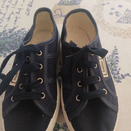 Sabino canvas shoe new, kids size 31, blue