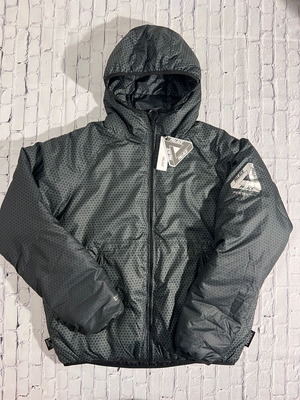 Palace Hexagon Pertex Quilted Jacket like new, size M fits Large, black and grey