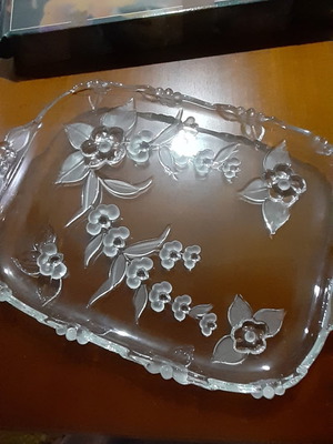 Кристален поднос за сервиране винтидж с релефни цветя