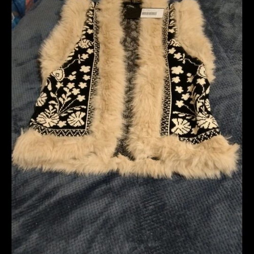 Vest with eco-friendly fur new, black and beige